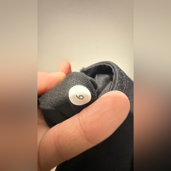 Lululemon Fast and Free High-Rise Crop 22” - Picture 6 of 6